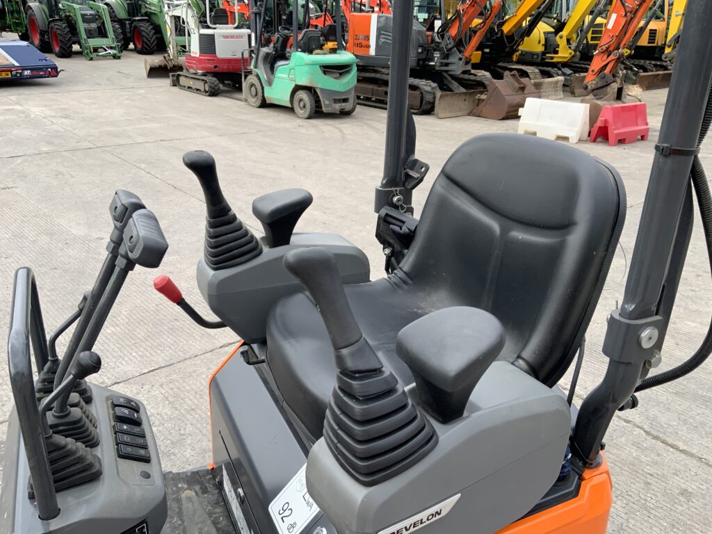 Develon DX10Z Micro Digger (ST27382)