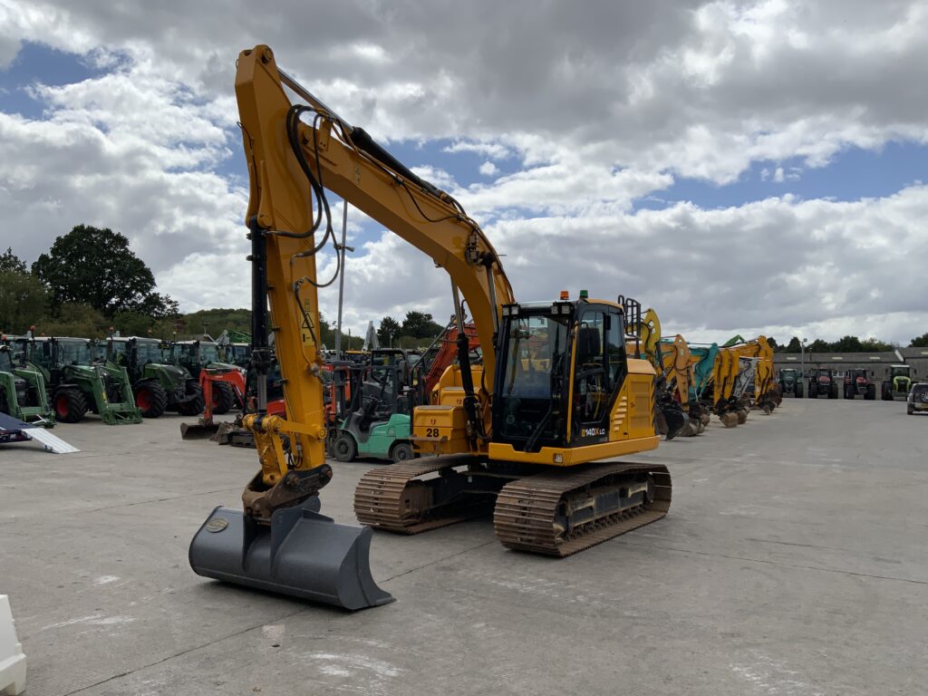 JCB 140X LC Digger (ST26378)