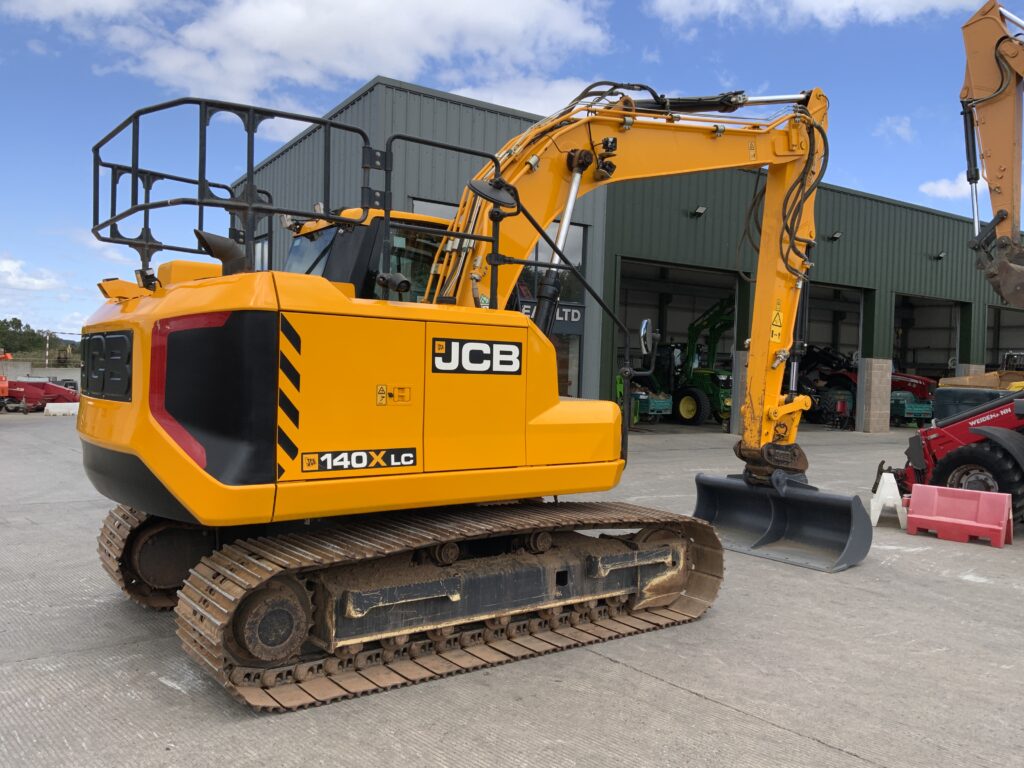 JCB 140X LC Digger (ST26378)