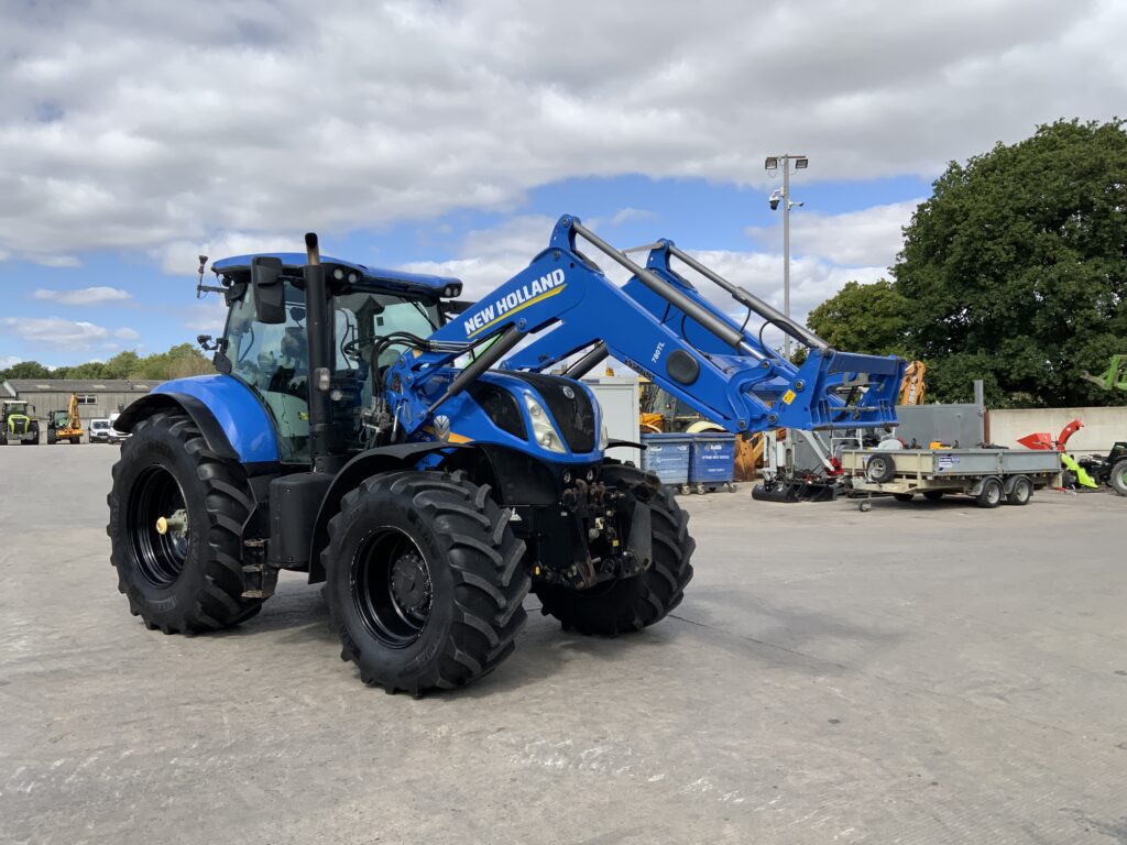 New Holland T7.245 Auto Command Tractor (ST27339)