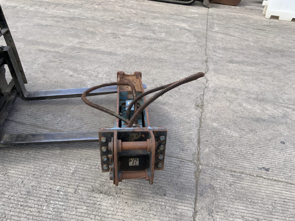 Demo DMB S500 Breaker