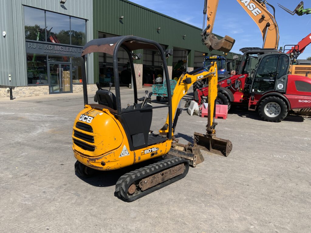 JCB 8018 CTS Digger (ST27380)