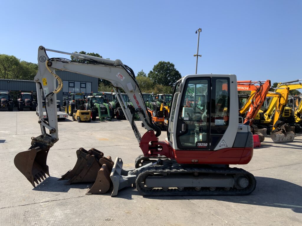 Takeuchi TB250 Digger (ST27449)