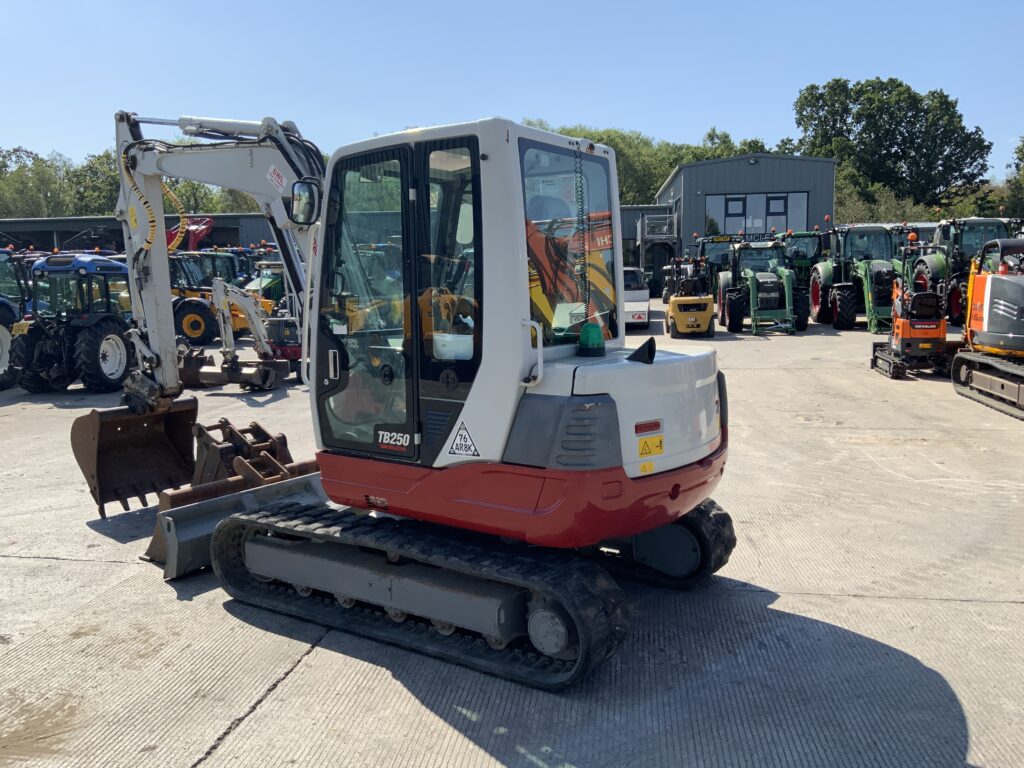 Takeuchi TB250 Digger (ST27449)