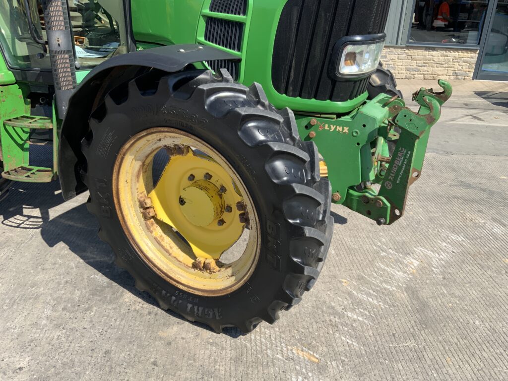 John Deere 6330 Premium Tractor (ST26916)