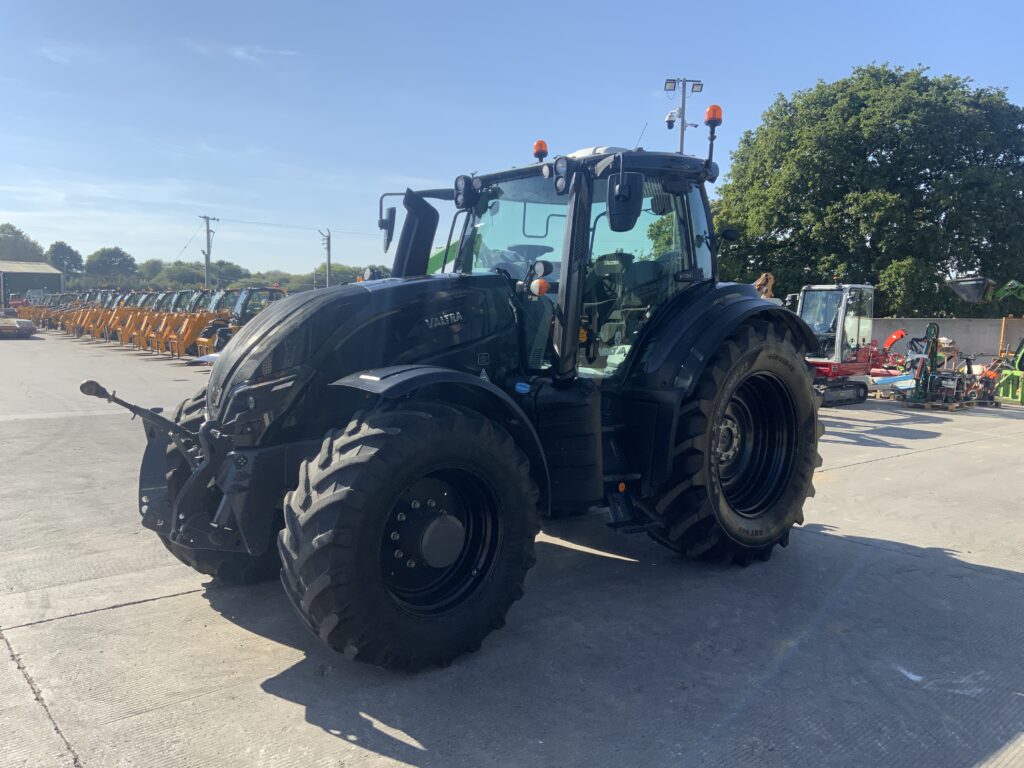 Valtra T194 Versu Unlimited Tractor (ST26337)