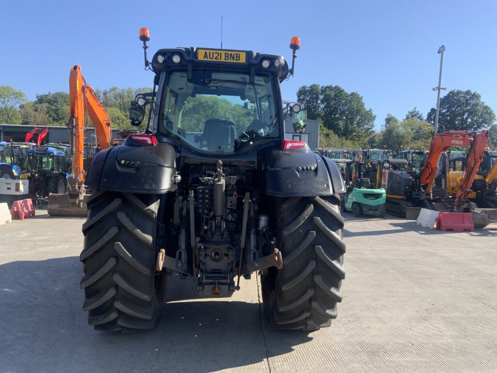 Valtra T194 Versu Unlimited Tractor (ST26337)