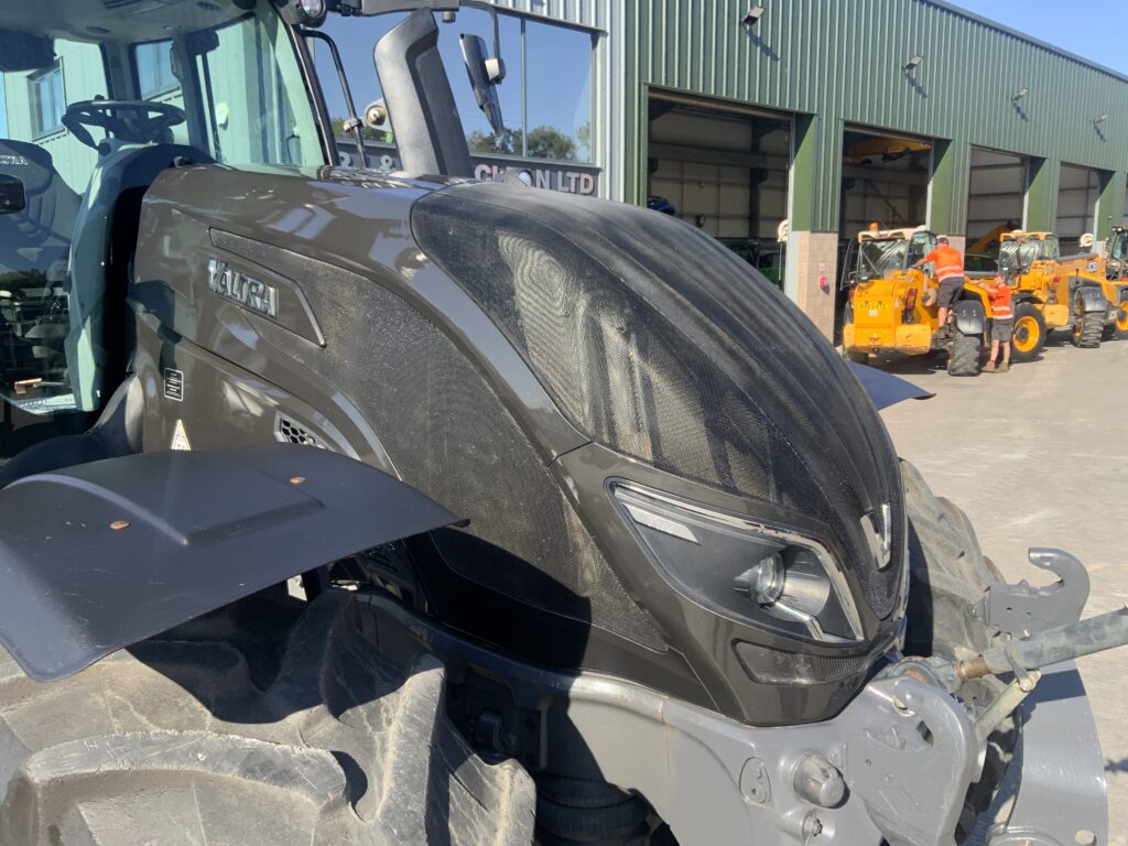 Valtra T194 Versu Unlimited Tractor (ST26337)