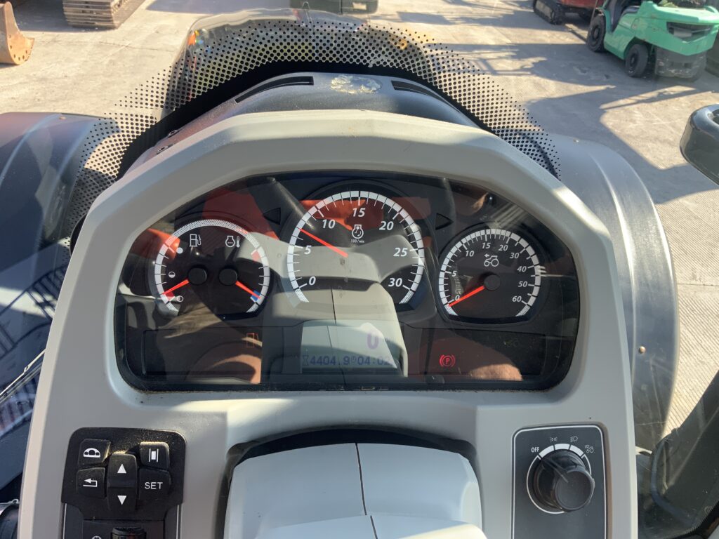 Valtra T194 Versu Unlimited Tractor (ST26337)