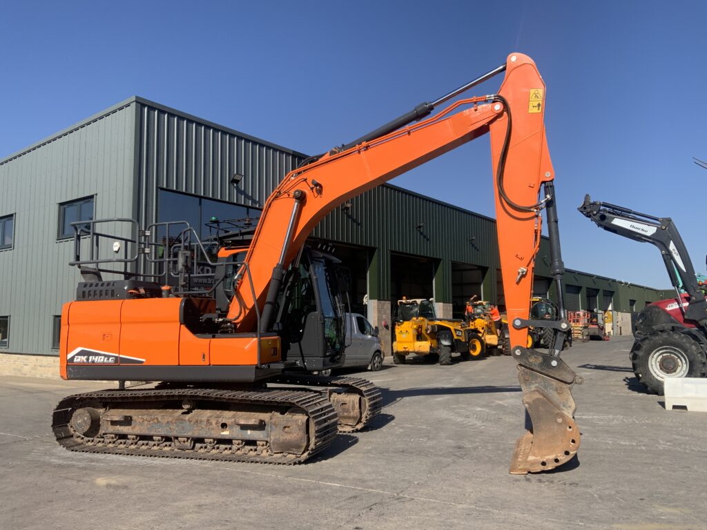 Doosan DX140 LC-7 Digger (ST27283)