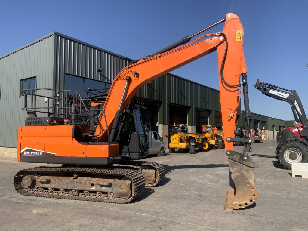 Doosan DX140 LC-7 Digger (ST27283)