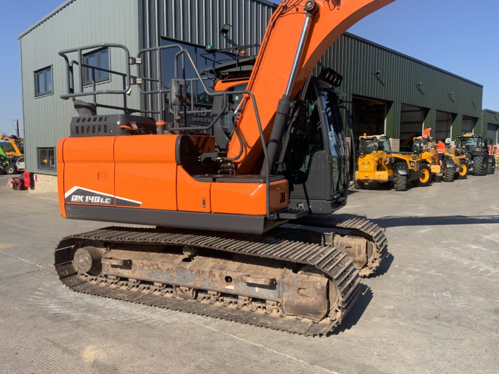 Doosan DX140 LC-7 Digger (ST27283)