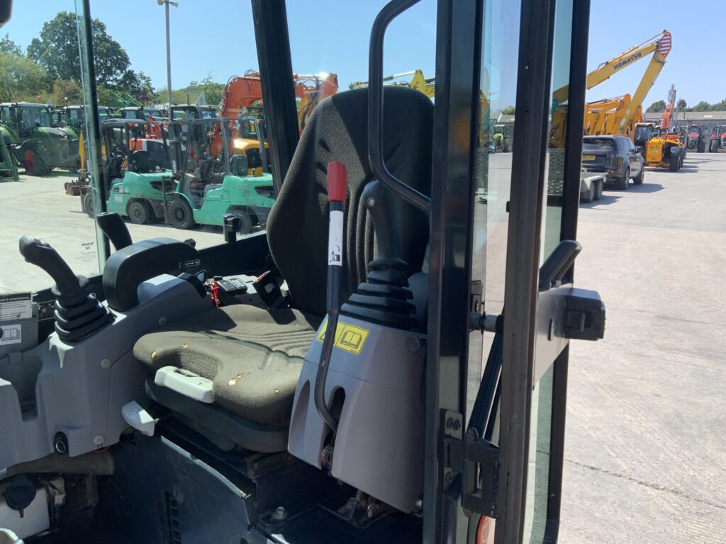 Kubota U27-4 Digger (ST27331)
