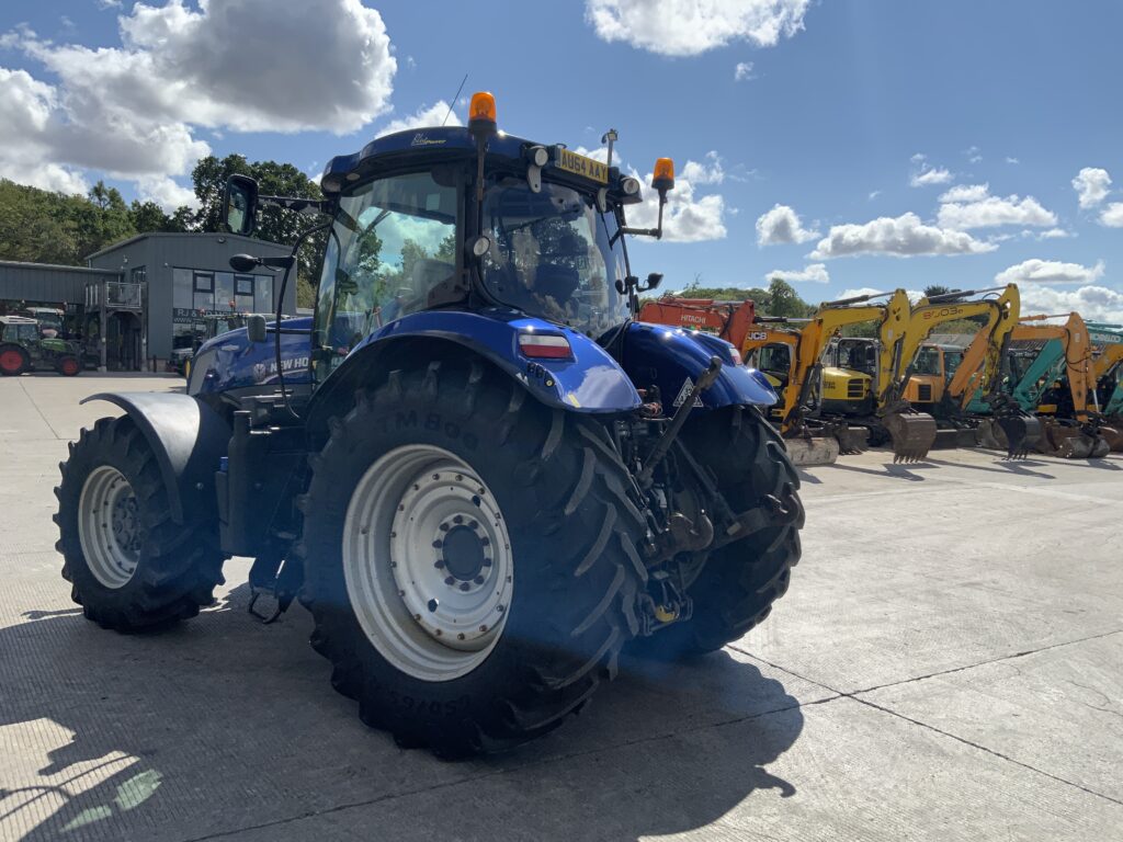 New Holland T7.270 Blue Power Tractor (ST27180)