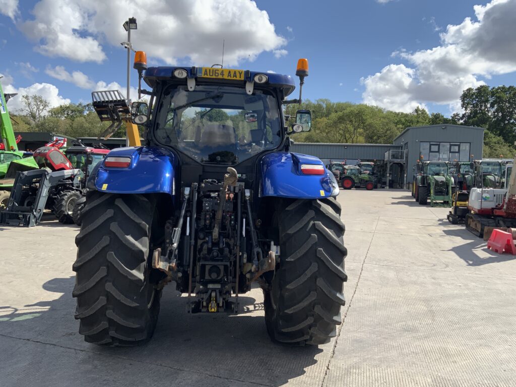 New Holland T7.270 Blue Power Tractor (ST27180)