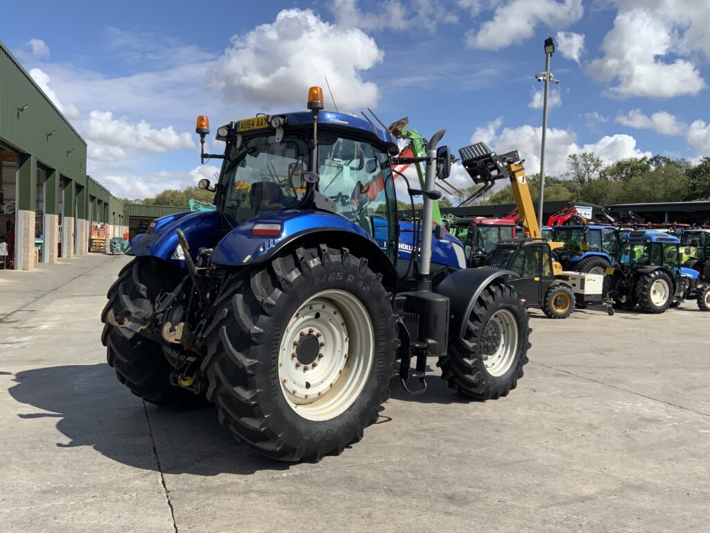 New Holland T7.270 Blue Power Tractor (ST27180)
