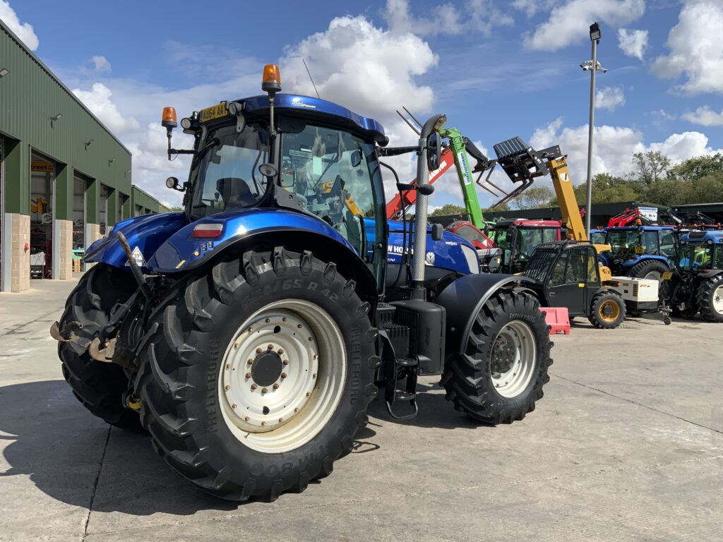 New Holland T7.270 Blue Power Tractor (ST27180)