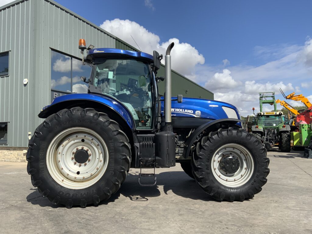 New Holland T7.270 Blue Power Tractor (ST27180)