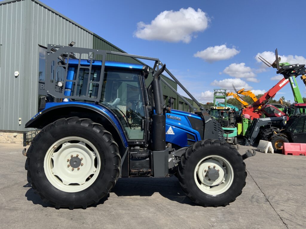 Valtra N123 Versu Forestry Tractor (ST27268)