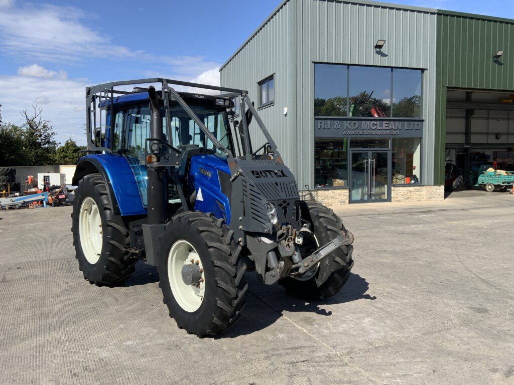 Valtra N123 Versu Forestry Tractor (ST27268)