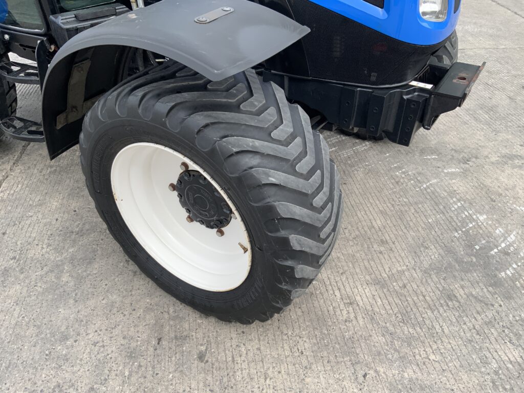 New Holland T4.75S Tractor (ST27393)