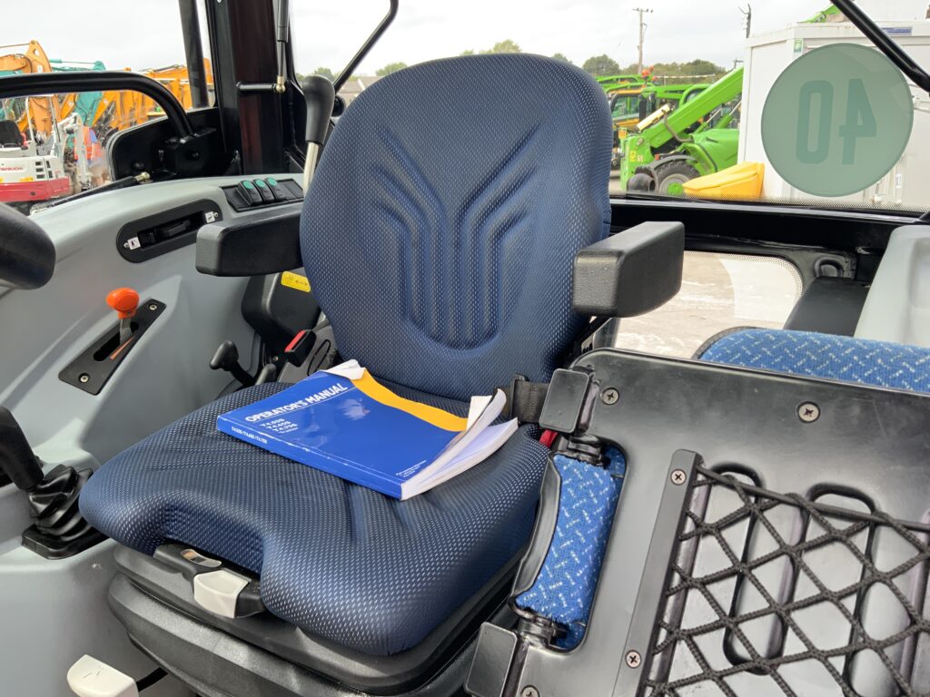New Holland T4.75S Tractor (ST27393)