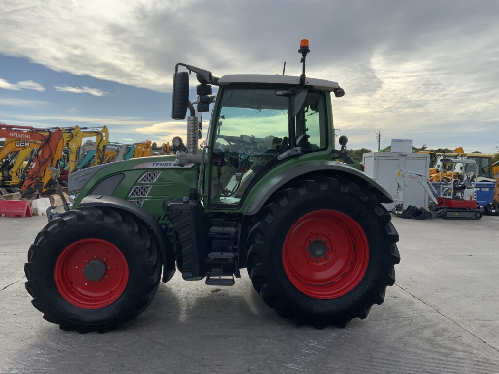 Fendt 516 Profi Plus Tractor (ST27235)