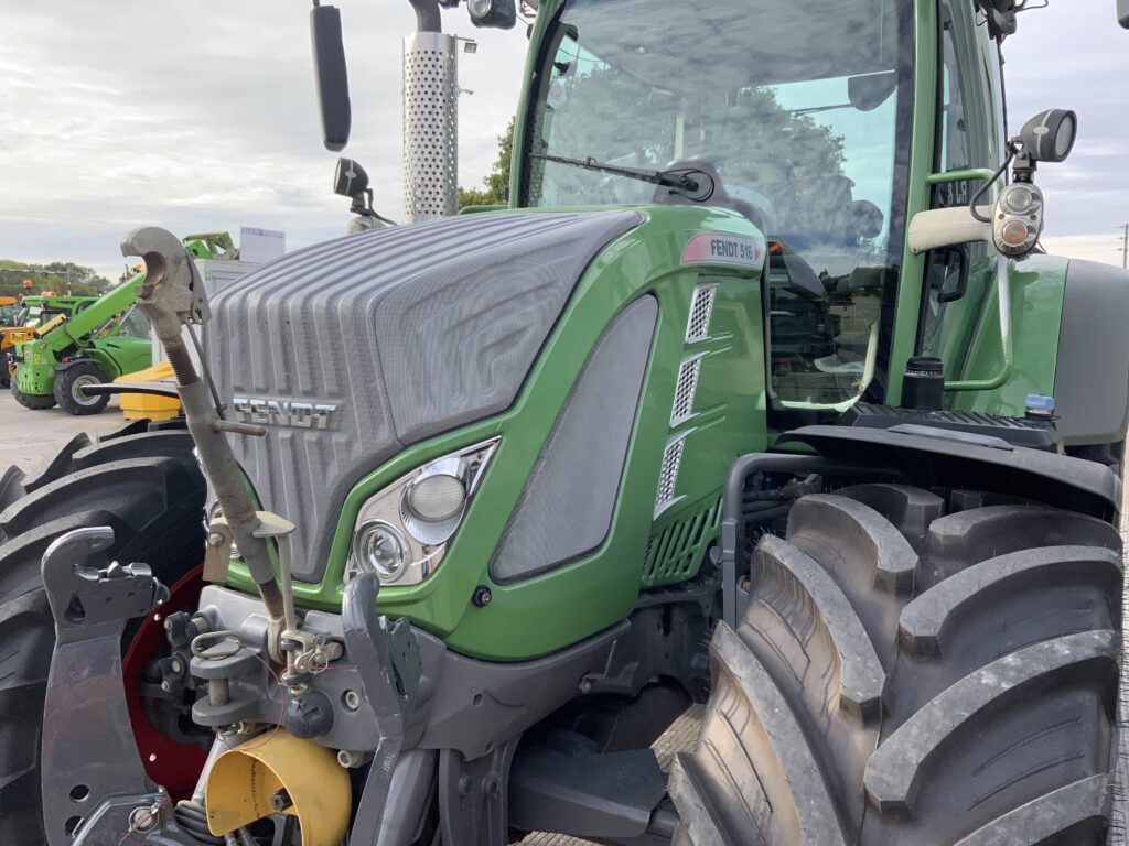 Fendt 516 Profi Plus Tractor (ST27235)