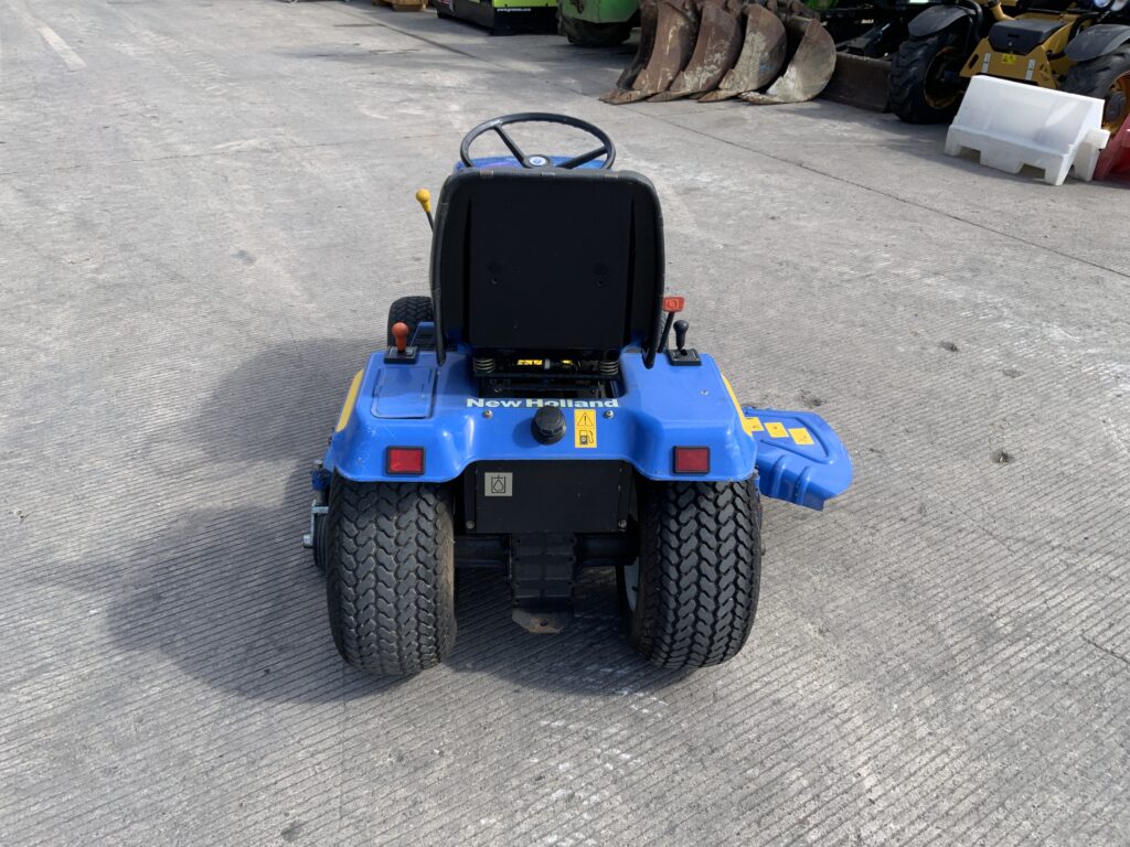 New Holland GT75 Ride on Mower (ST23610)