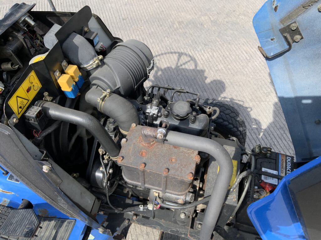 New Holland GT75 Ride on Mower (ST23610)
