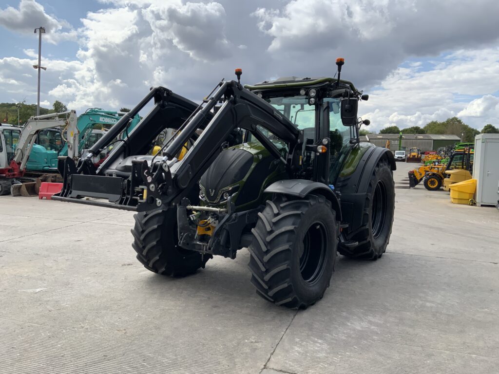 Valtra N175 Active Twin Track Reverse Drive Tractor(ST27469)