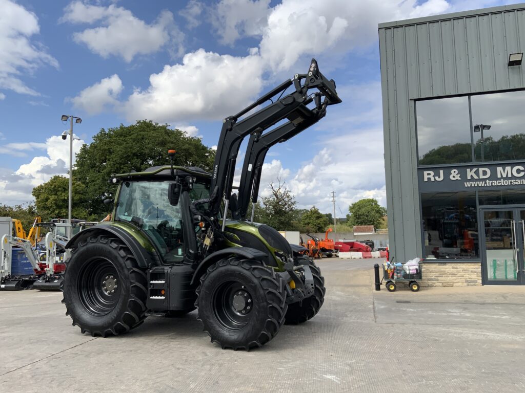 Valtra N175 Active Twin Track Reverse Drive Tractor(ST27469)