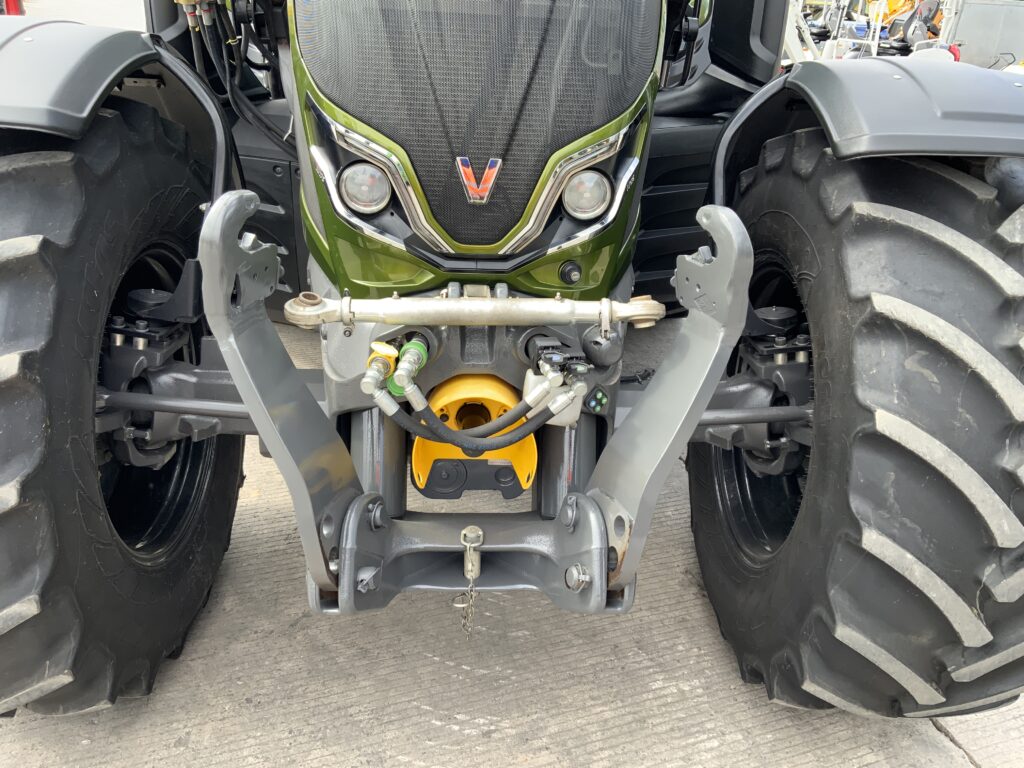 Valtra N175 Active Twin Track Reverse Drive Tractor(ST27469)