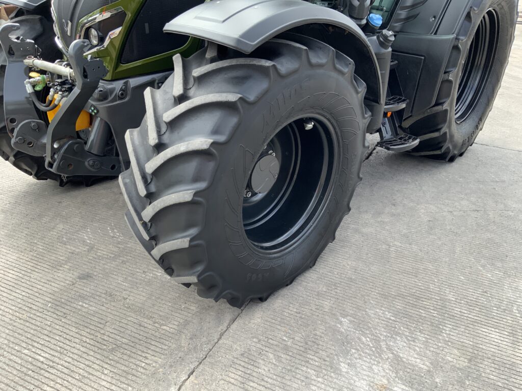 Valtra N175 Active Twin Track Reverse Drive Tractor(ST27469)