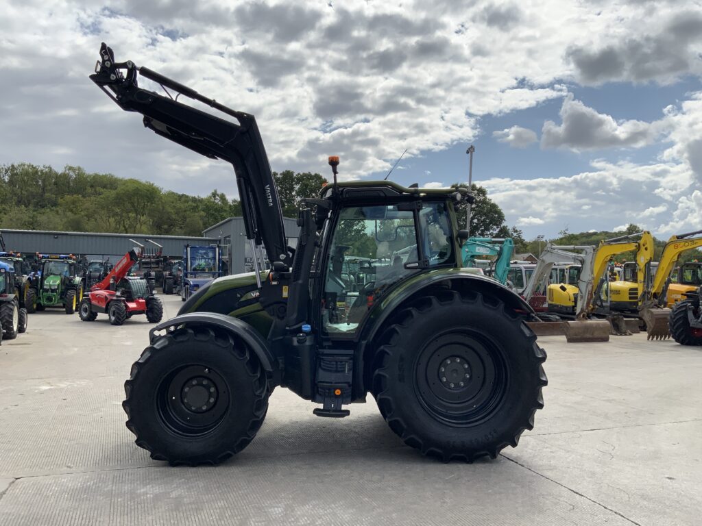 Valtra N175 Active Twin Track Reverse Drive Tractor(ST27469)
