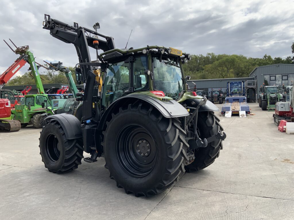 Valtra N175 Active Twin Track Reverse Drive Tractor(ST27469)