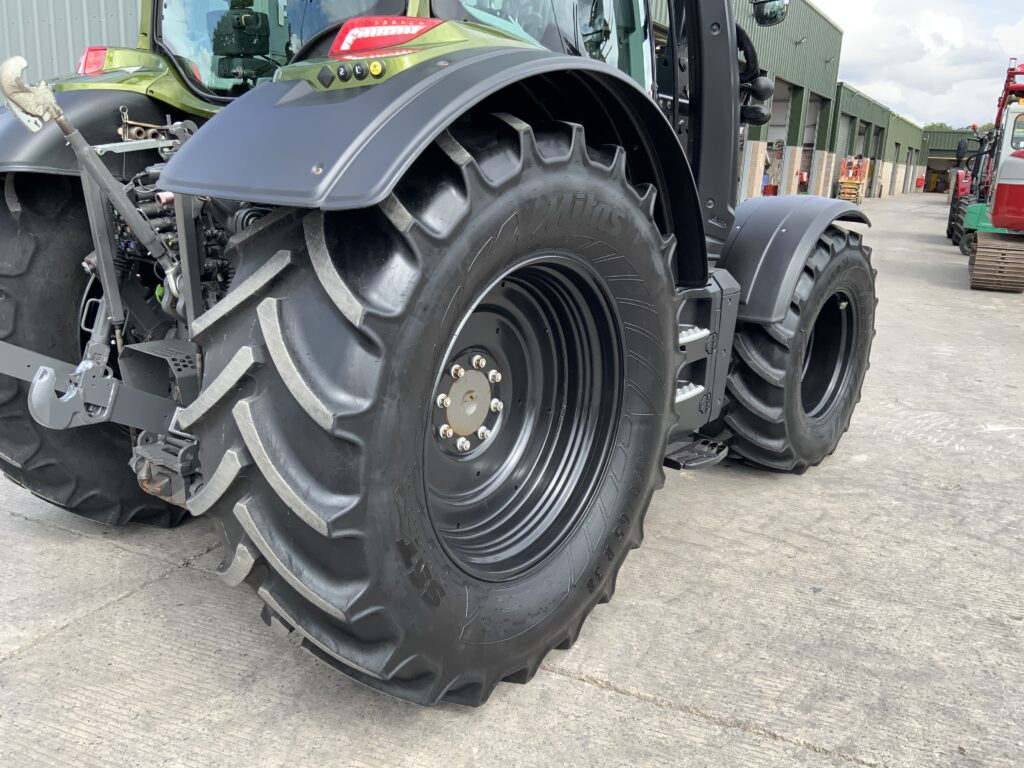 Valtra N175 Active Twin Track Reverse Drive Tractor(ST27469)