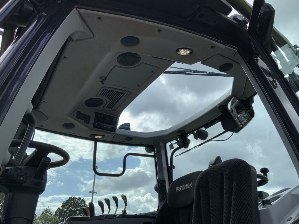Valtra N175 Active Twin Track Reverse Drive Tractor(ST27469)