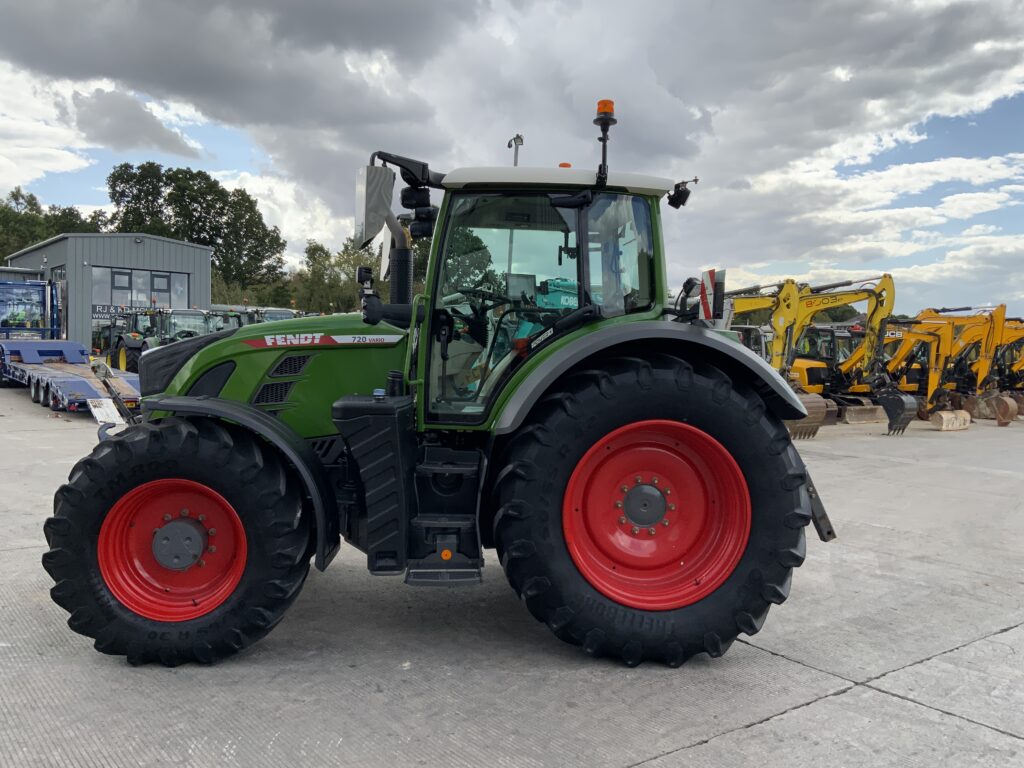 Fendt 720 Power plus Tractor (ST27477)