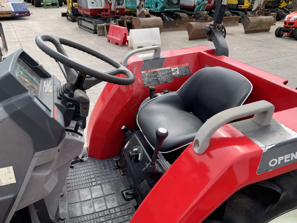 Mitsubishi MT246 Compact Tractor (ST27290)