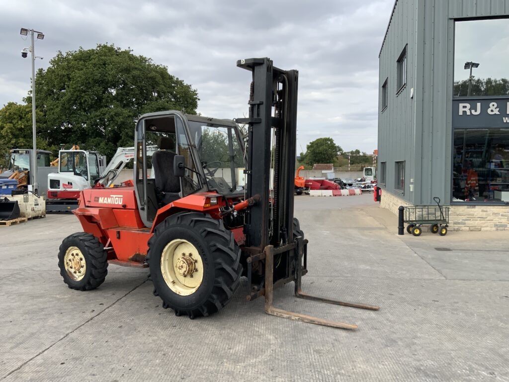 Manitou M426 CP Rough Terrain ForkLift (ST27220)