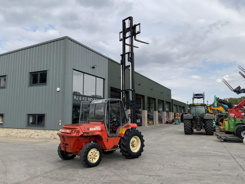 Manitou M426 CP Rough Terrain ForkLift (ST27220)