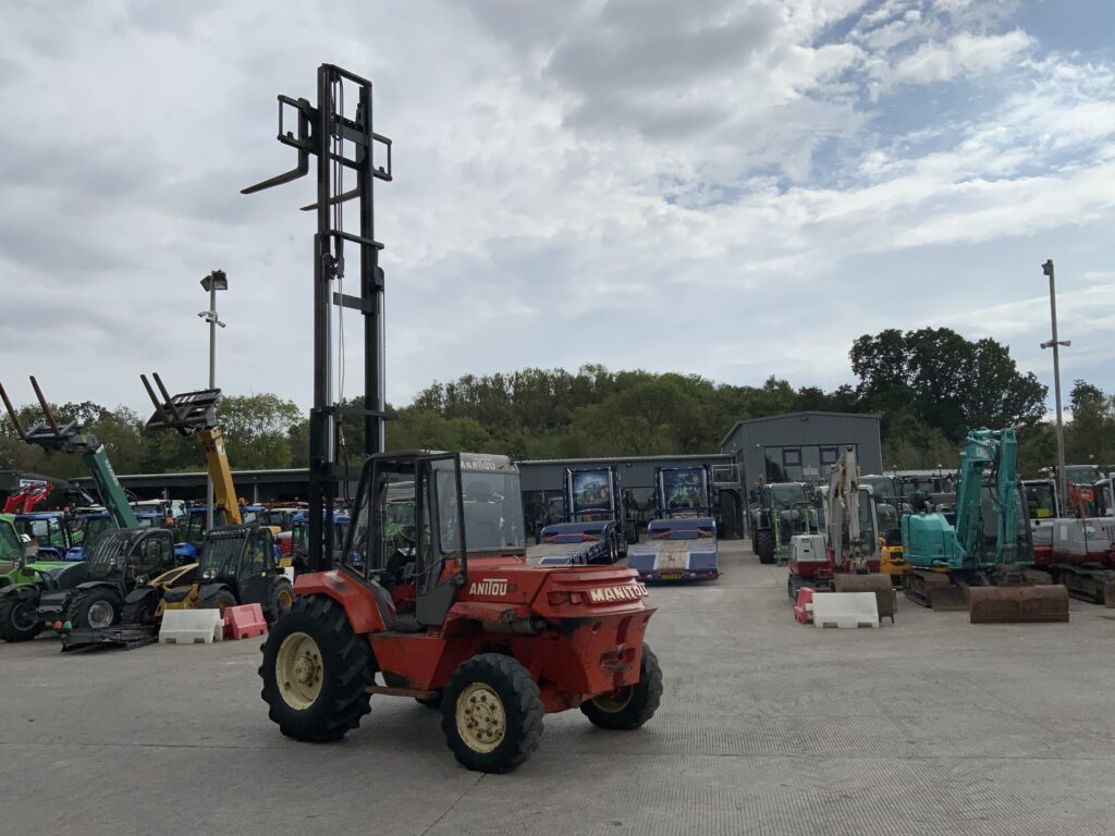 Manitou M426 CP Rough Terrain ForkLift (ST27220)