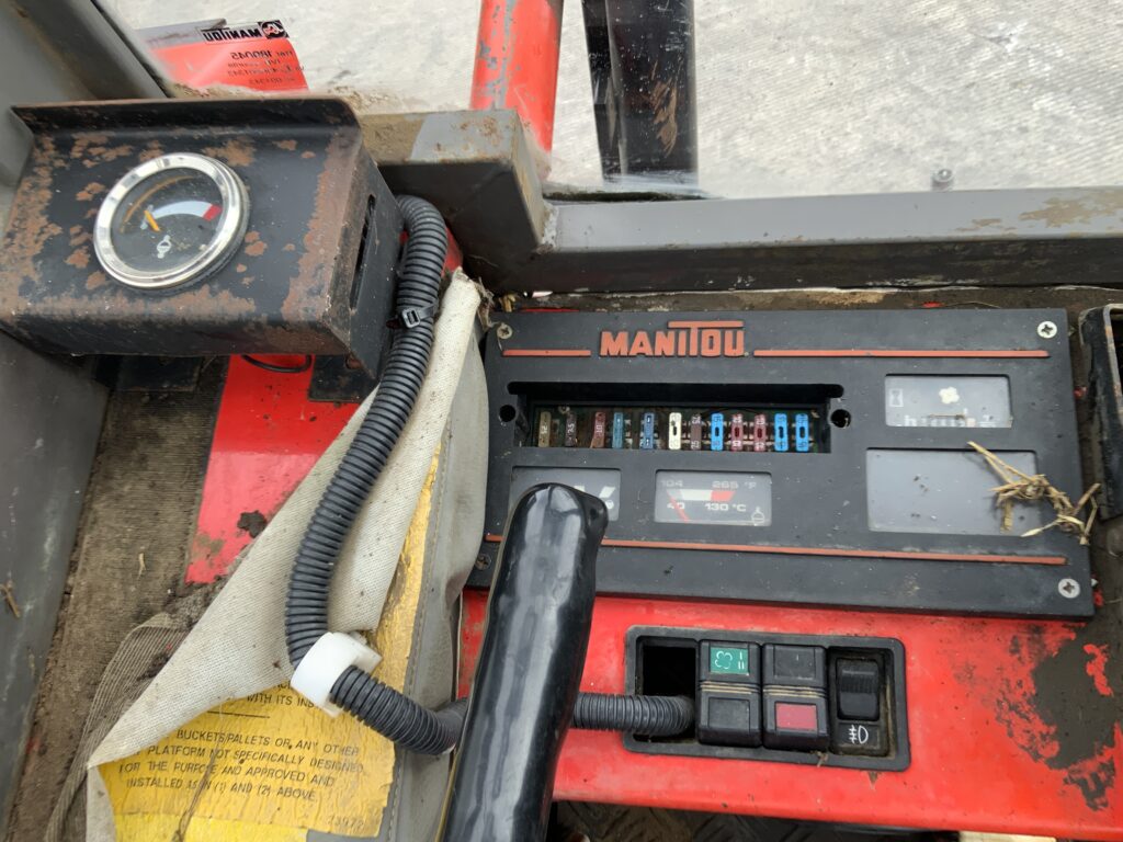Manitou M426 CP Rough Terrain ForkLift (ST27220)