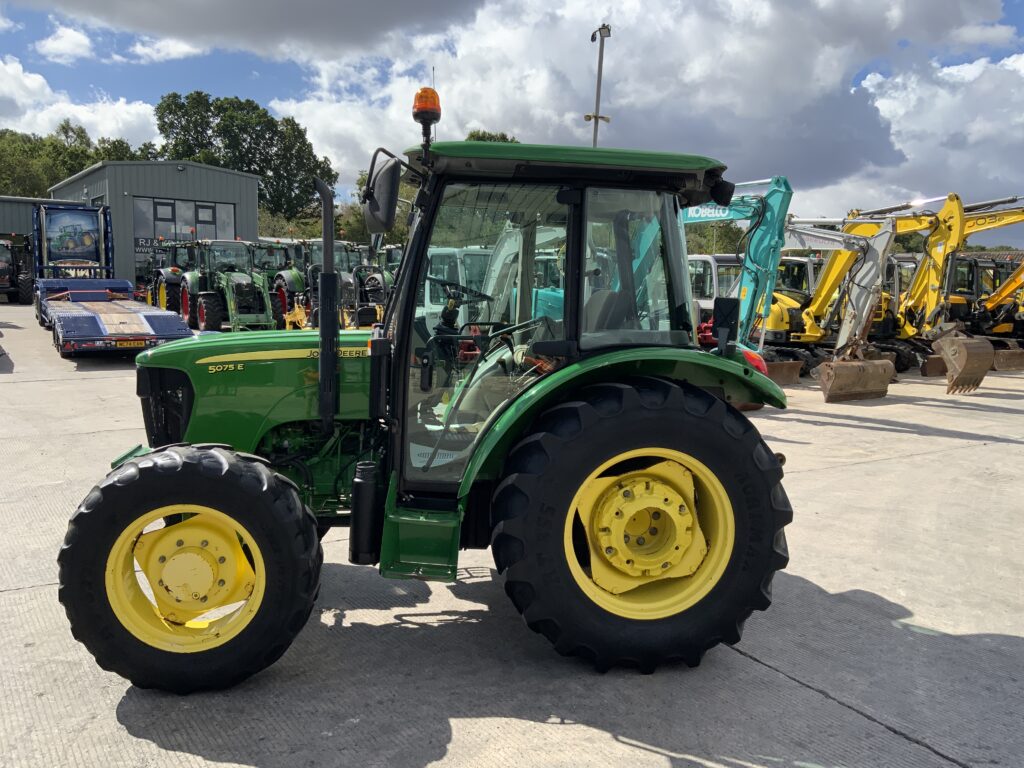 John Deere 5075E Tractor (ST27480)