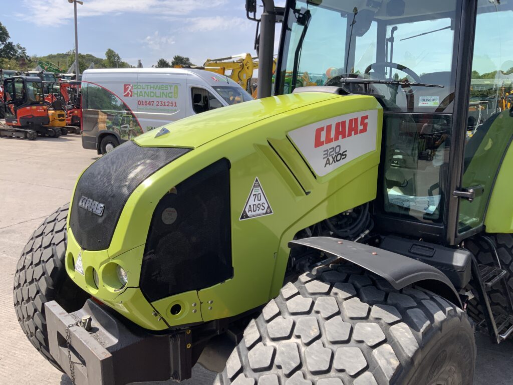 Claas 320 Axos Tractor (ST27314)