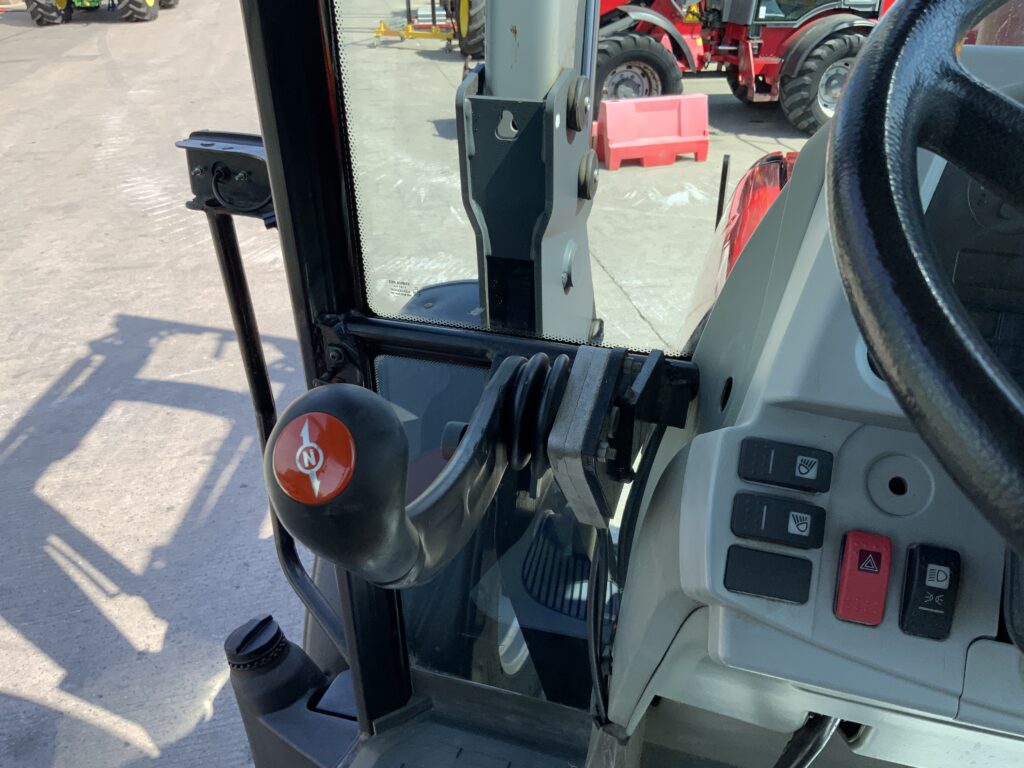 Massey Ferguson 5455 Tractor (ST26984)