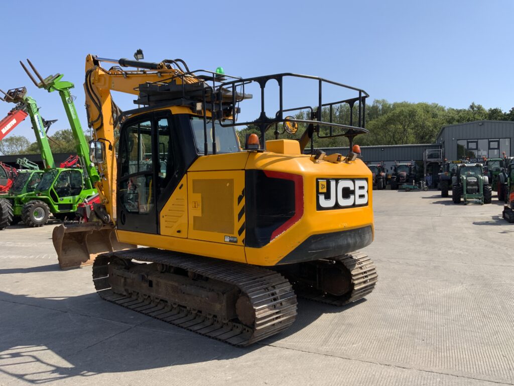 JCB 150X LC Digger (ST26136)