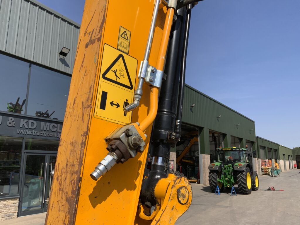 JCB 150X LC Digger (ST26136)