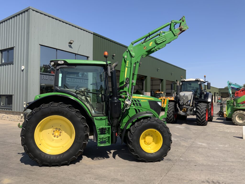 John Deere 6120R Tractor (ST27035)